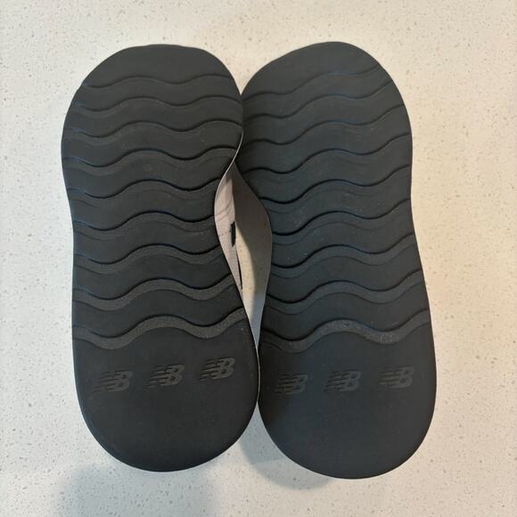 New Balance Women's Sneakers in Gray and White - Picture 5 of 9